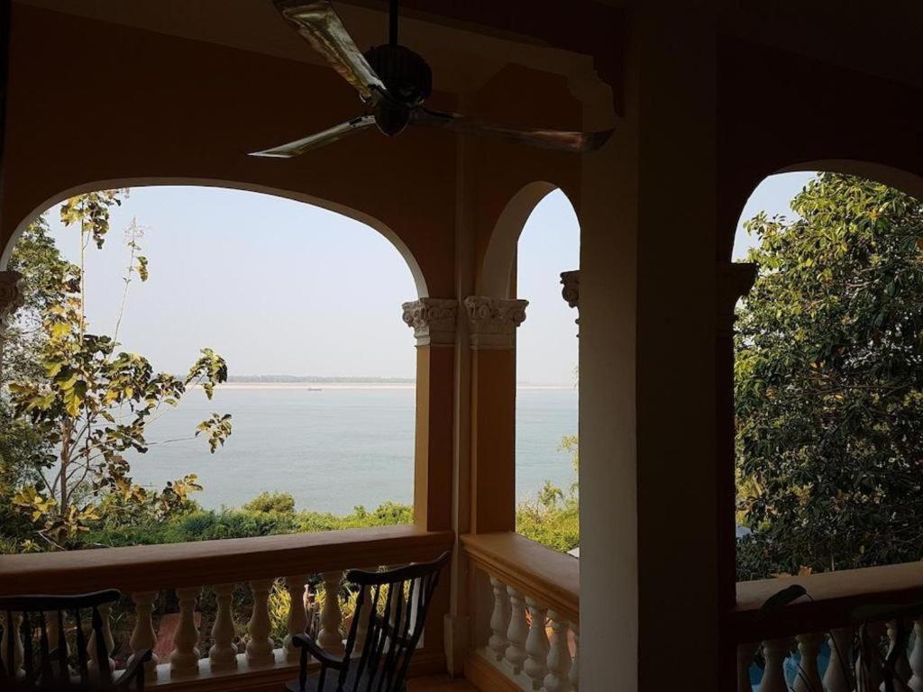 Hotel Le Relais de Chhlong à Kratie Extérieur photo